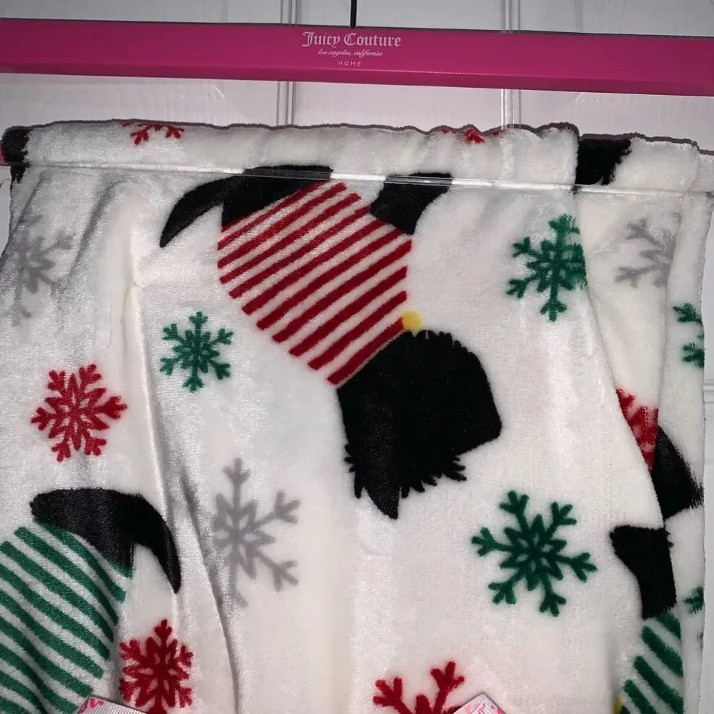 White Christmas Dog Snowflake Juicy Throw Blanket